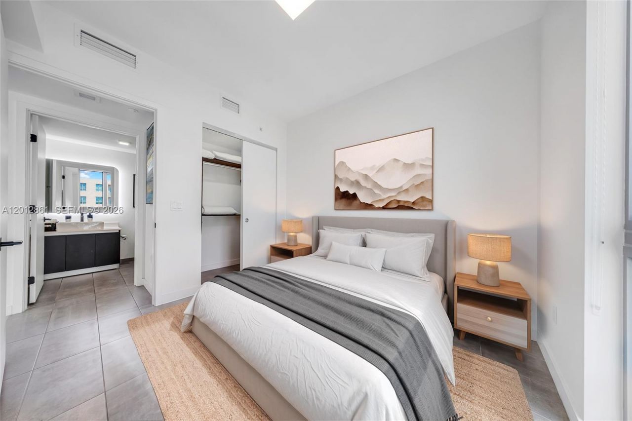 227 NE 2nd St , Unit 1909, Miami, FL 33132 Photo