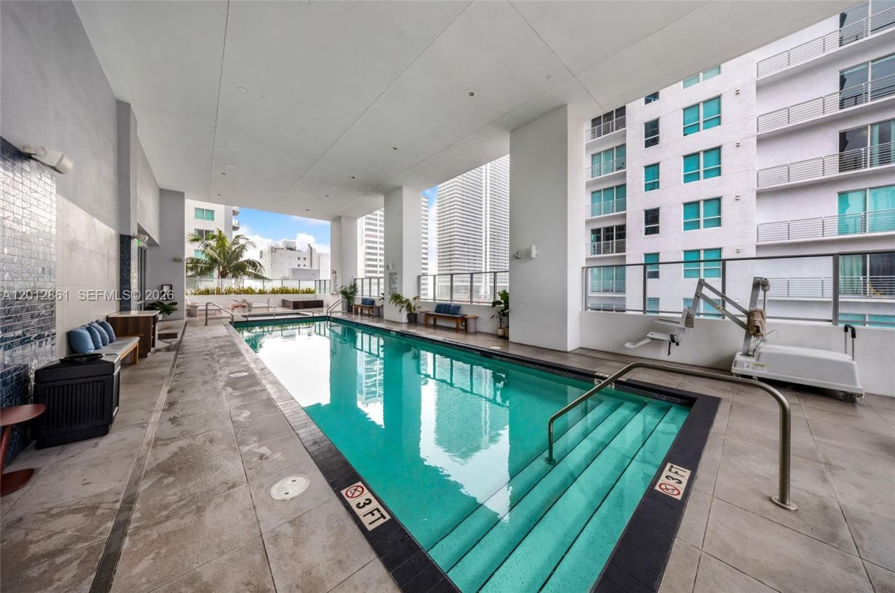 227 NE 2nd St , Unit 1909, Miami, FL 33132 Photo