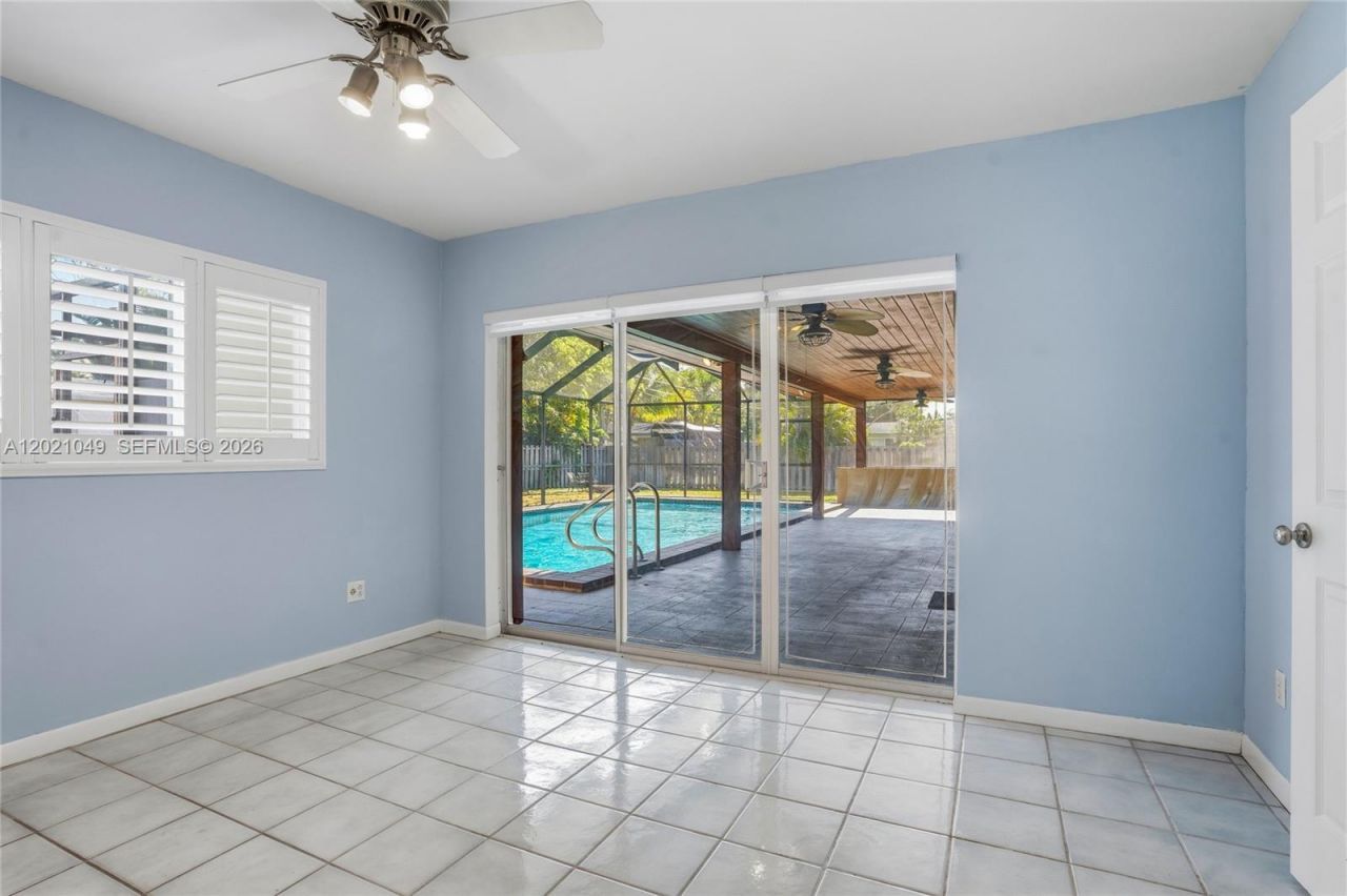 8495 SW 160th St, Palmetto Bay, FL 33157 Photo
