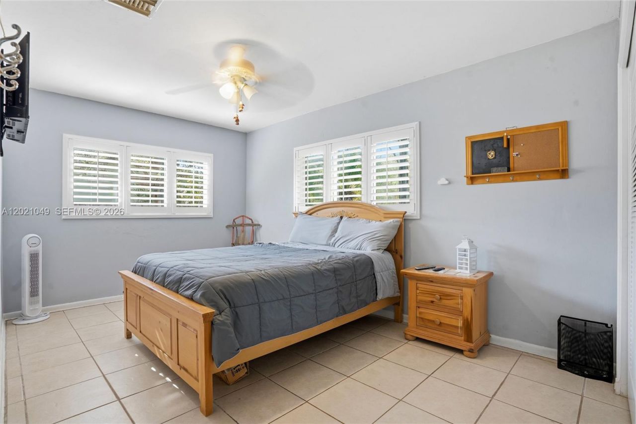8495 SW 160th St, Palmetto Bay, FL 33157 Photo