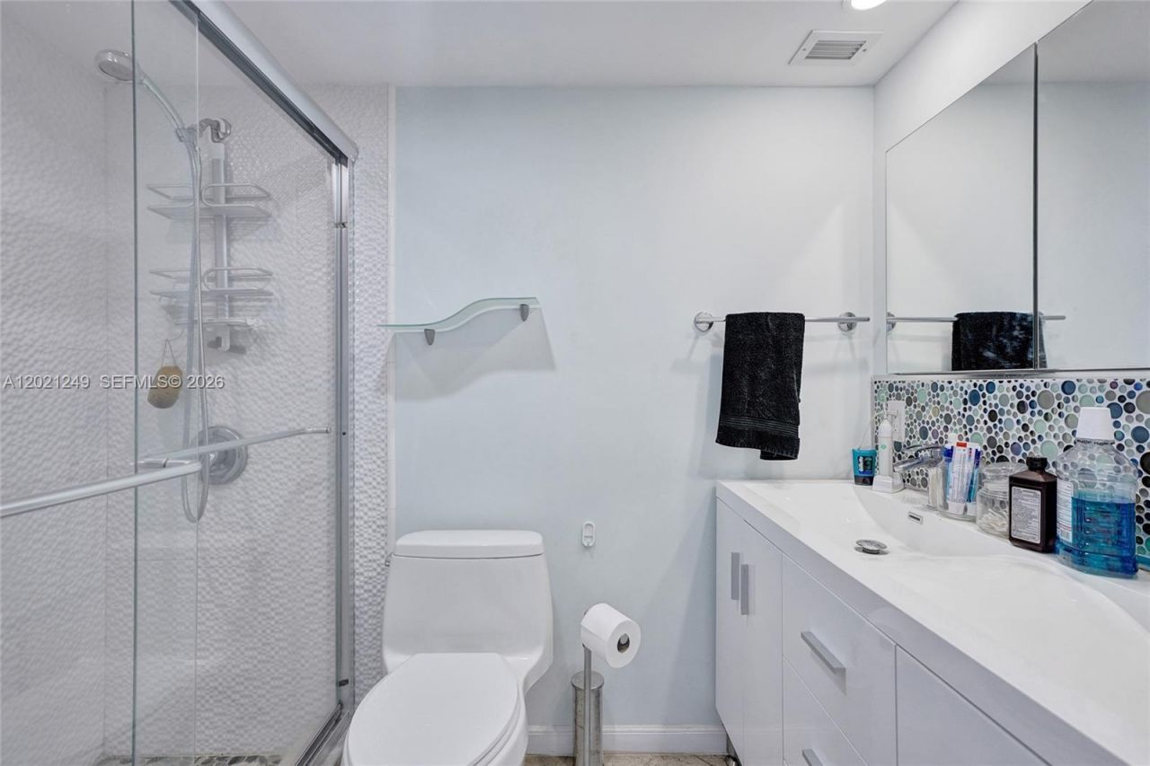3180 S Ocean Dr, Unit 415, Hallandale Beach, FL 33009 Photo