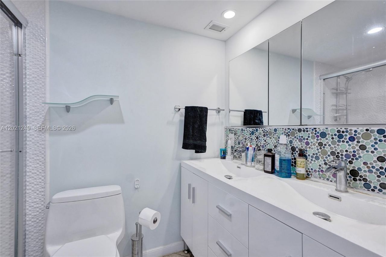 3180 S Ocean Dr, Unit 415, Hallandale Beach, FL 33009 Photo
