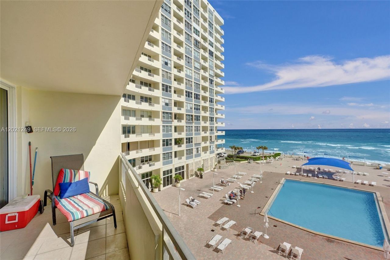 3180 S Ocean Dr, Unit 415, Hallandale Beach, FL 33009 Photo