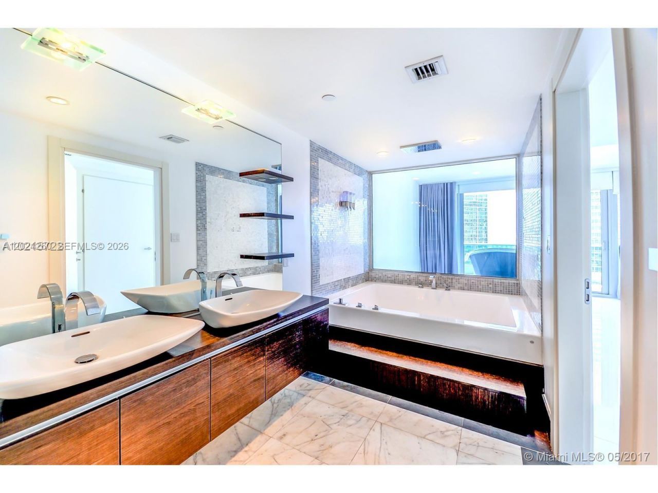 200 Biscayne Boulevard Way , Unit 3404, Miami, FL 33131 Photo
