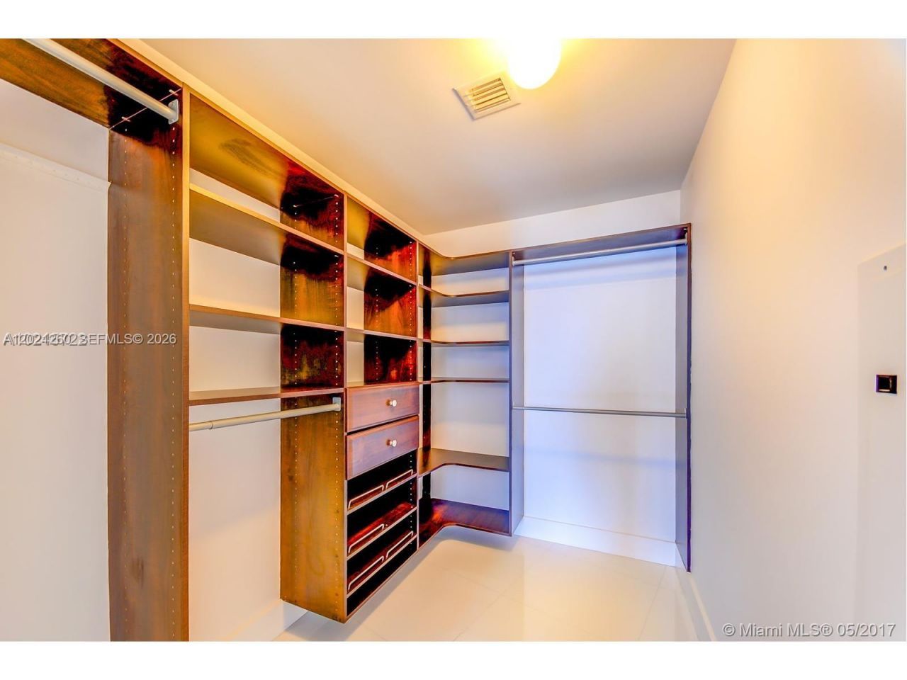 200 Biscayne Boulevard Way , Unit 3404, Miami, FL 33131 Photo