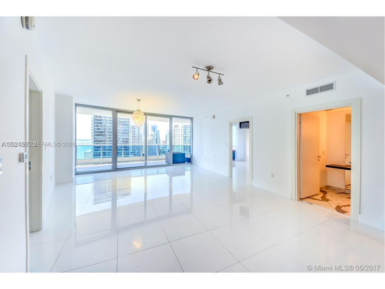 200 Biscayne Boulevard Way , Unit 3404, Miami, FL 33131 Photo
