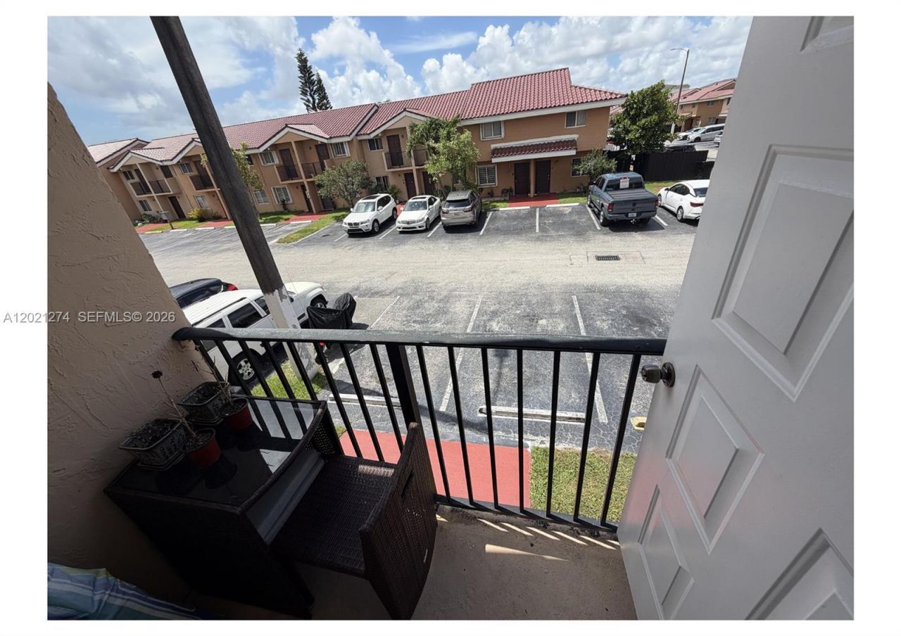 8265 NW 6th Ter , Unit 251, Miami, FL 33126 Photo