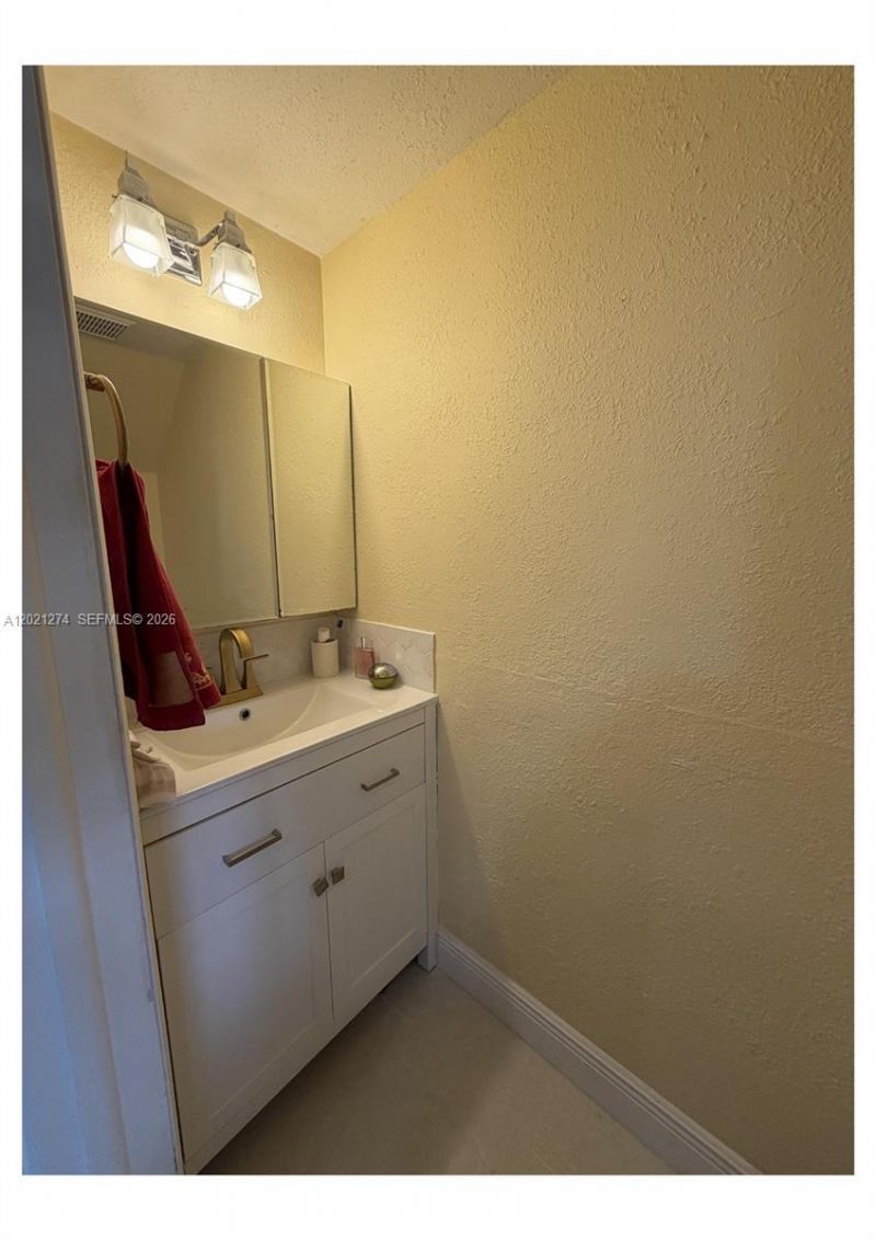 8265 NW 6th Ter, Unit 251, Miami, FL 33126 Photo