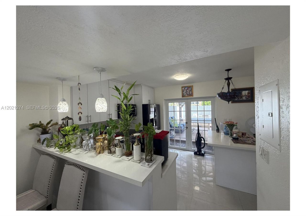 8265 NW 6th Ter , Unit 251, Miami, FL 33126 Photo