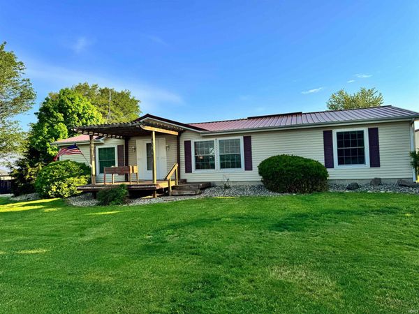 2390 E 300 S Road, Rochester, IN 46975