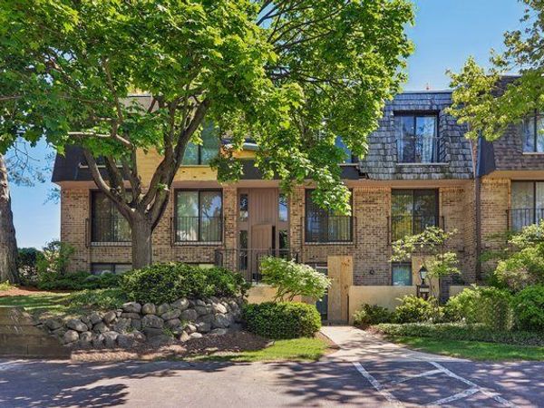 1712 Northfield Square , Unit F, Northfield, IL 60093