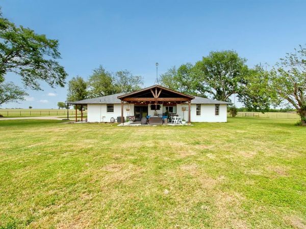 3781 Fm 151, Whitewright, TX 75491