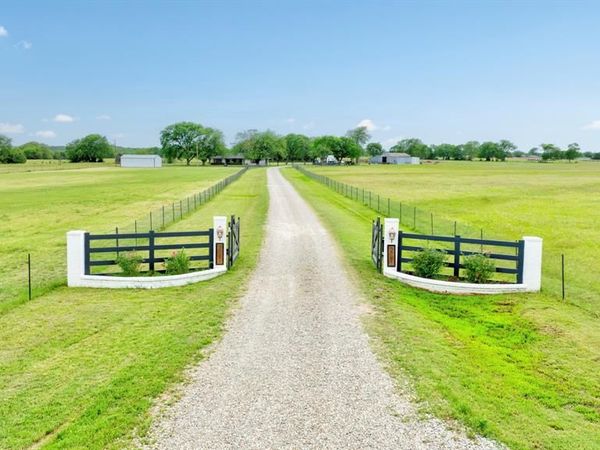 3781 Fm 151, Whitewright, TX 75491