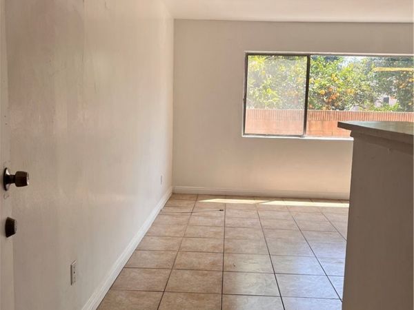 2844 Ardmore, Unit 3, South Gate, CA 90280