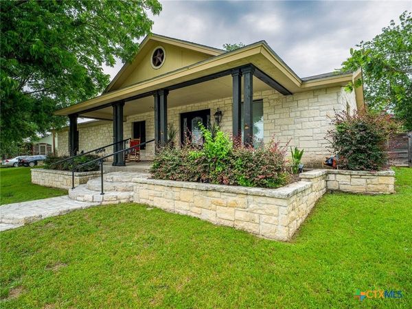 505 Avenue Avenue , Marble Falls, TX 78654