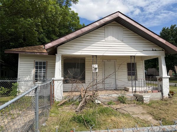 321 S Taft Avenue , Okmulgee, OK 74447
