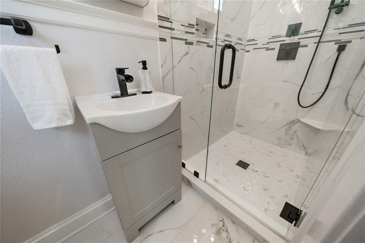 320 Ohio Place , Sarasota, FL 34236 Photo