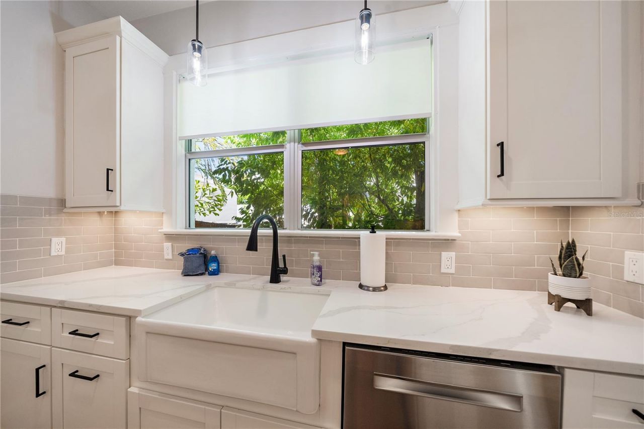 320 Ohio Place , Sarasota, FL 34236 Photo