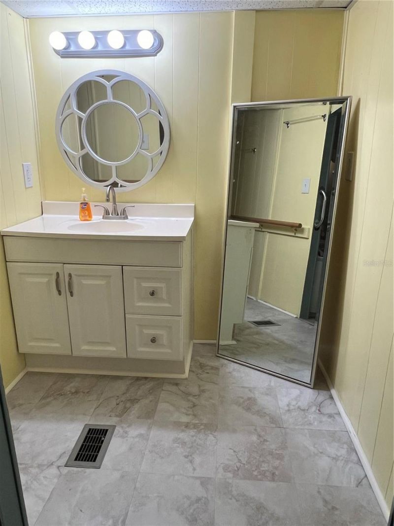 11 Shady Lane, Palmetto, FL 34221 Photo