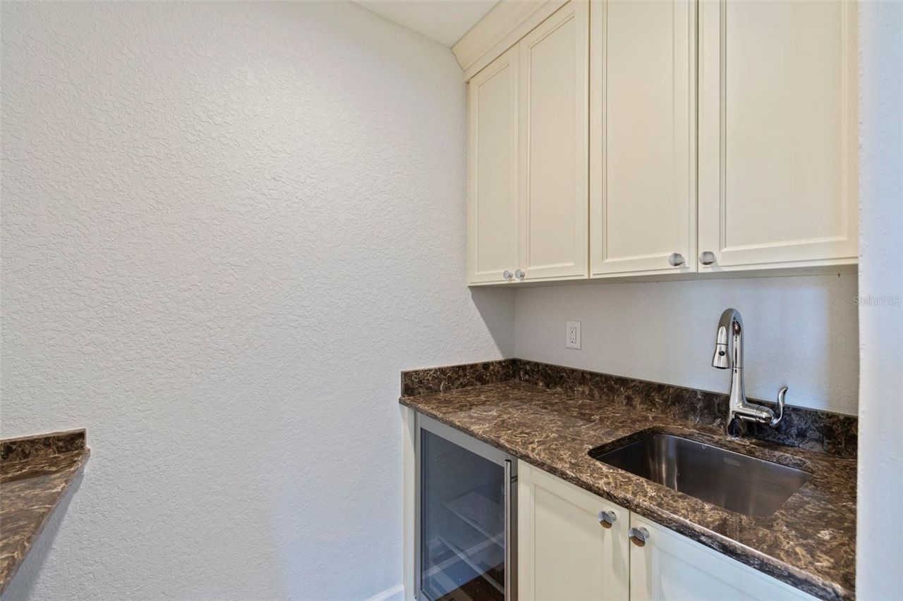 1101 Jungle Avenue N, Saint Petersburg, FL 33710 Photo
