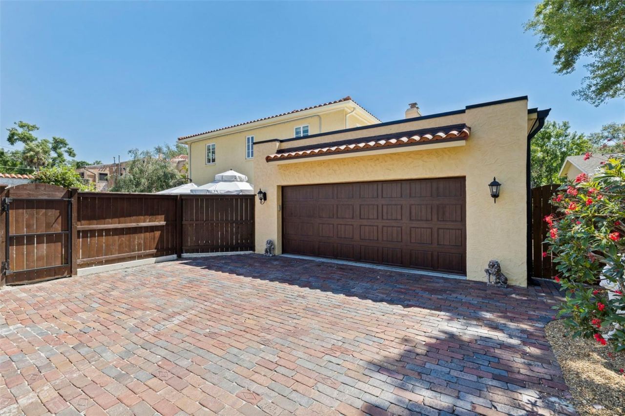 1101 Jungle Avenue N, Saint Petersburg, FL 33710 Photo