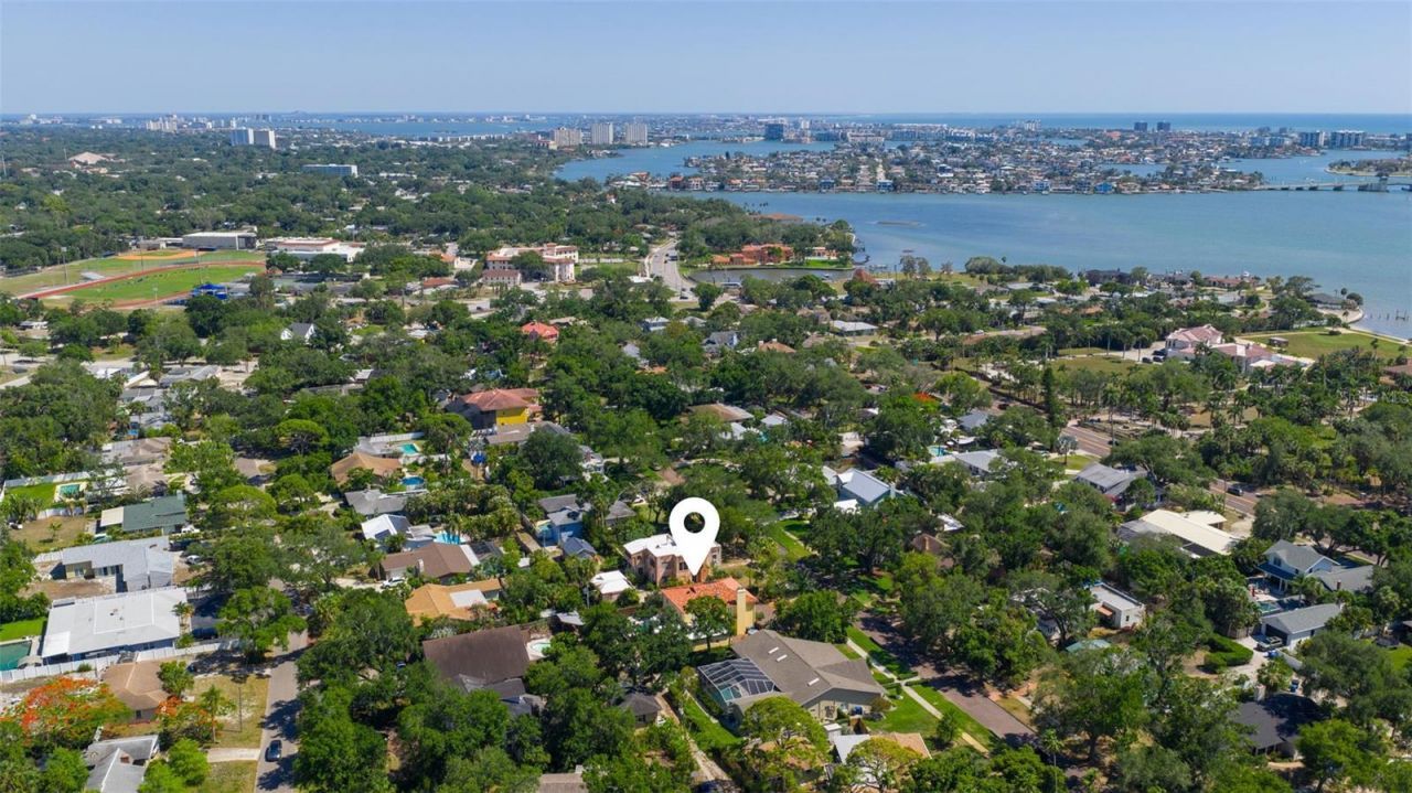 1101 Jungle Avenue N, Saint Petersburg, FL 33710 Photo