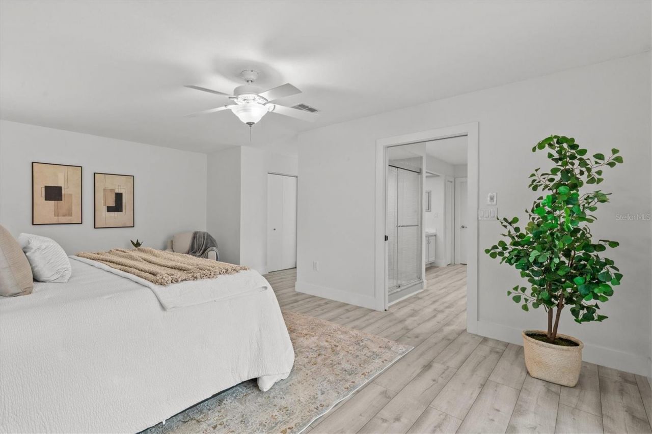 13915 Whisperwood Drive, Clearwater, FL 33762 Photo