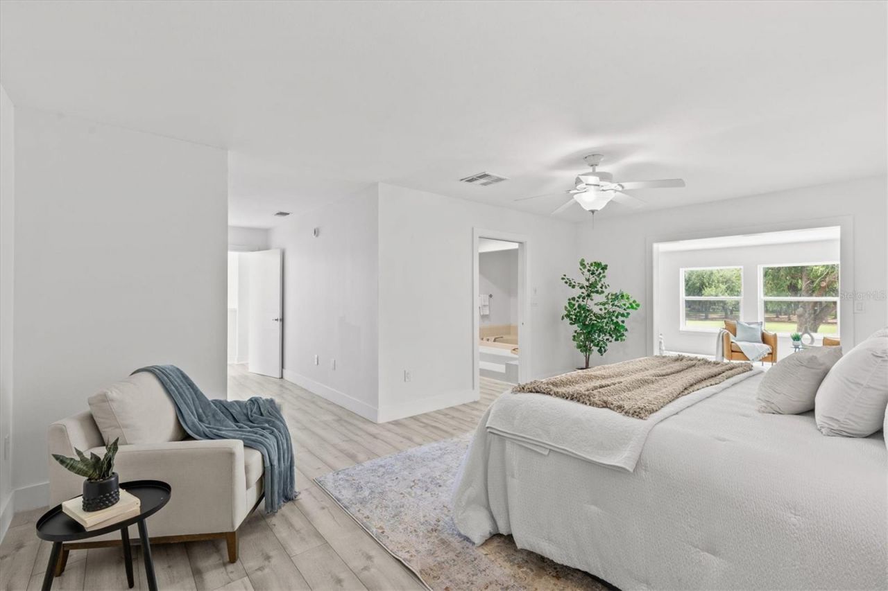 13915 Whisperwood Drive, Clearwater, FL 33762 Photo
