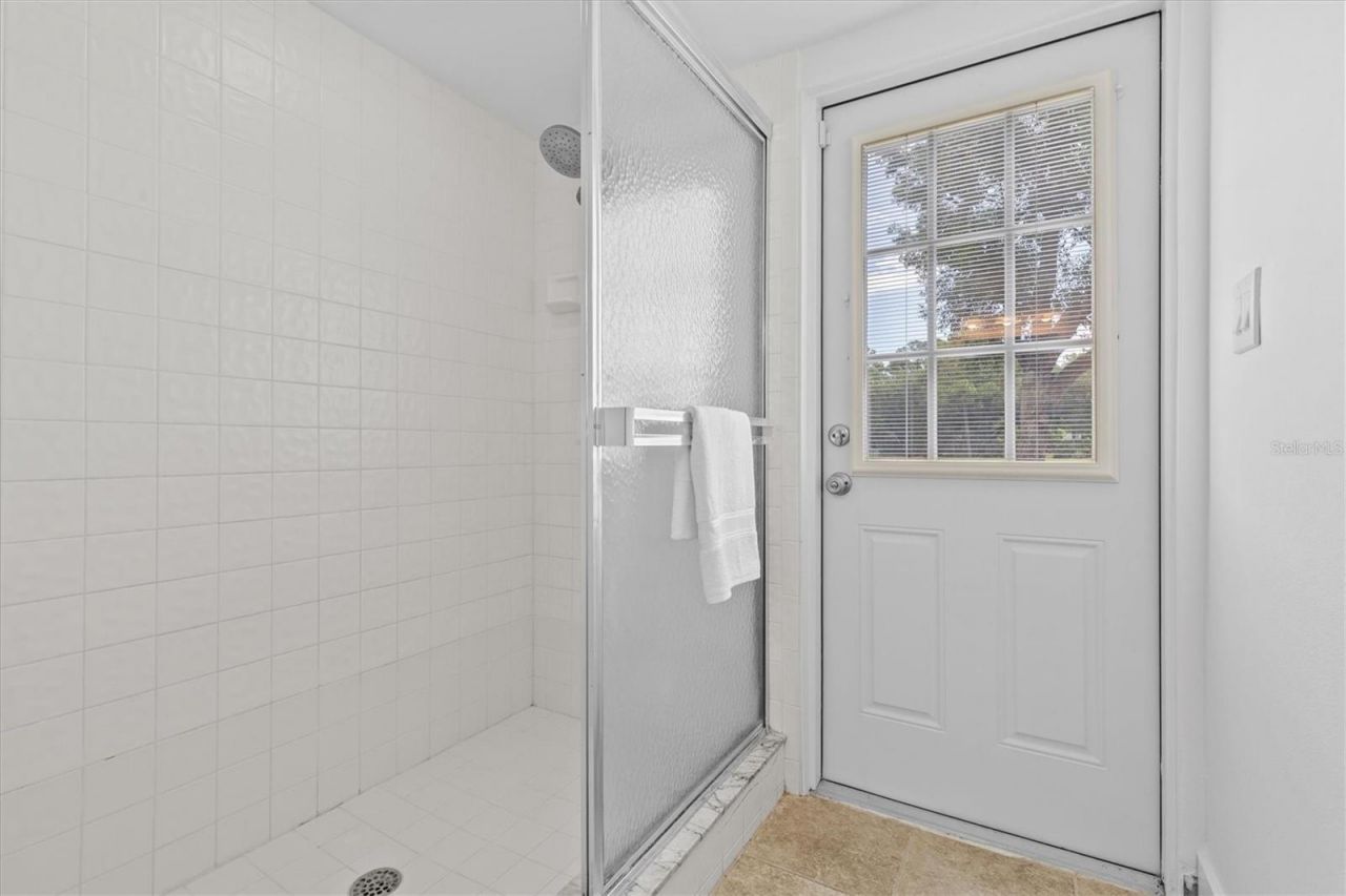 13915 Whisperwood Drive, Clearwater, FL 33762 Photo