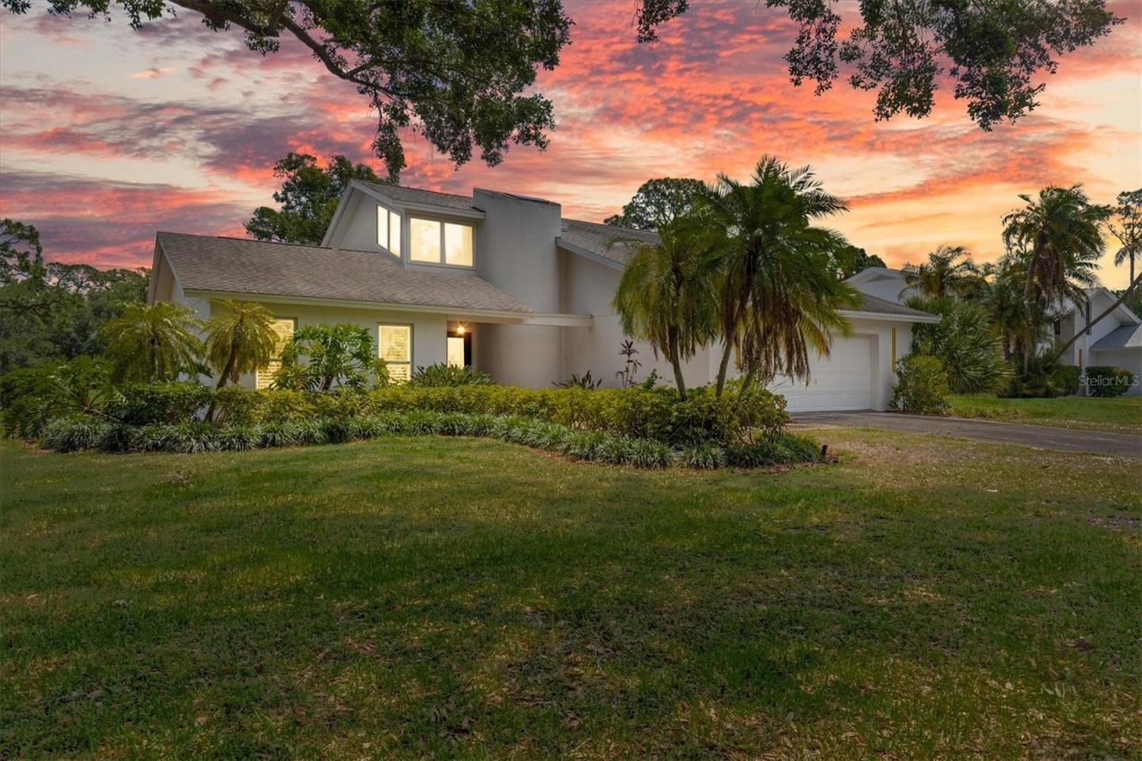 13915 Whisperwood Drive, Clearwater, FL 33762 Photo