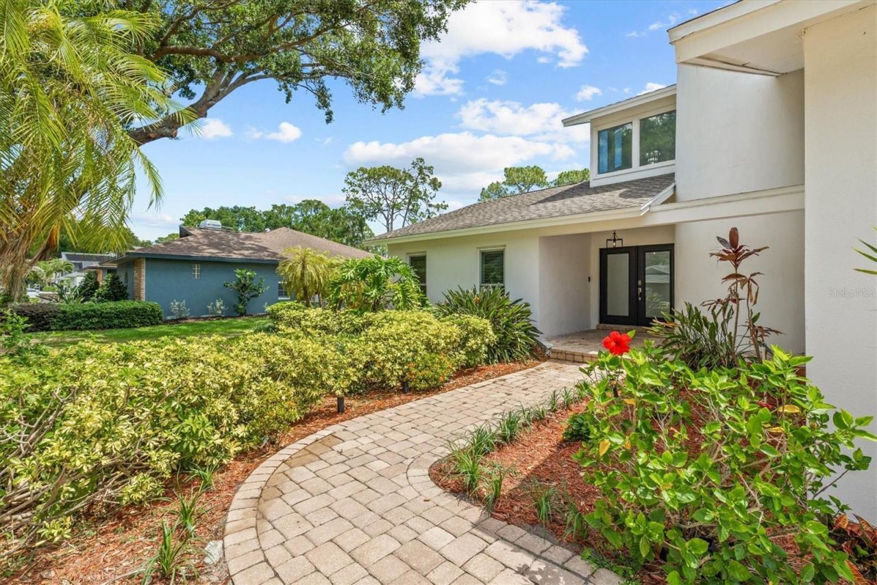 13915 Whisperwood Drive, Clearwater, FL 33762 Photo
