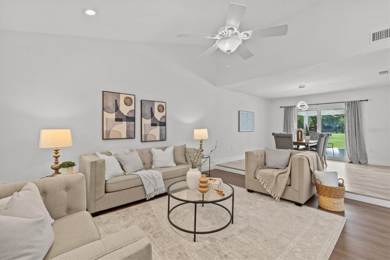 13915 Whisperwood Drive, Clearwater, FL 33762 Photo