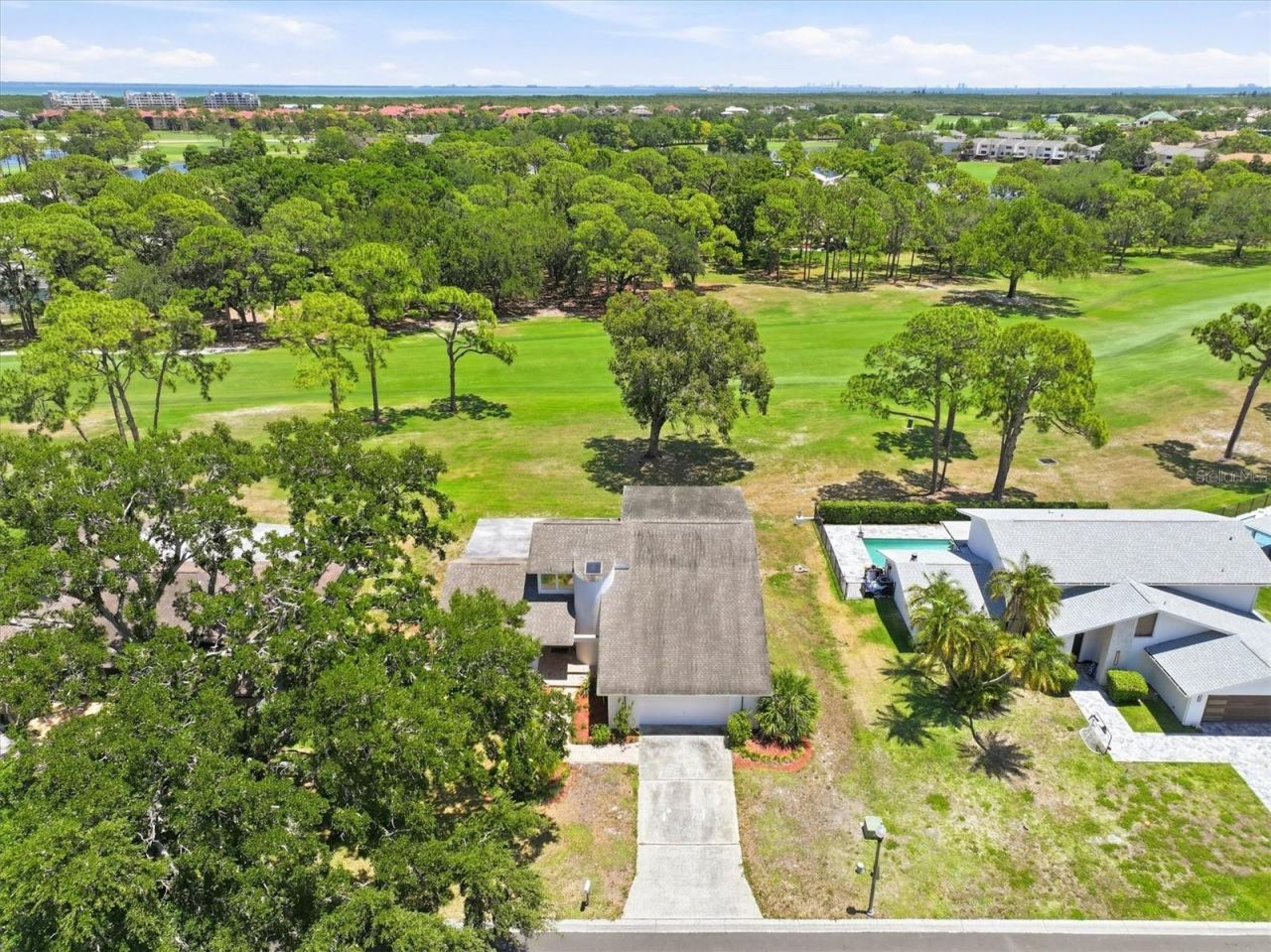 13915 Whisperwood Drive, Clearwater, FL 33762 Photo