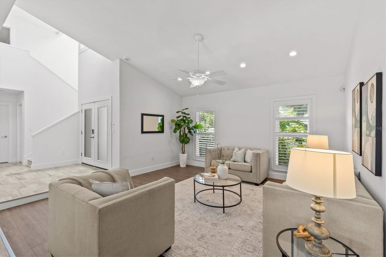 13915 Whisperwood Drive, Clearwater, FL 33762 Photo