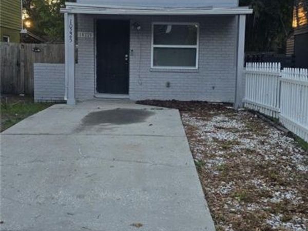 10225 N OJUS DRIVE , TAMPA, FL 33617