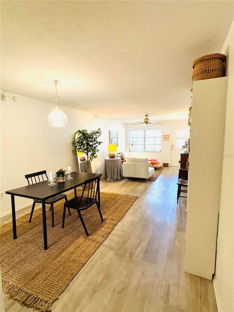 3711 Almeria Avenue, Unit 3N, Sarasota, FL 34239 Photo