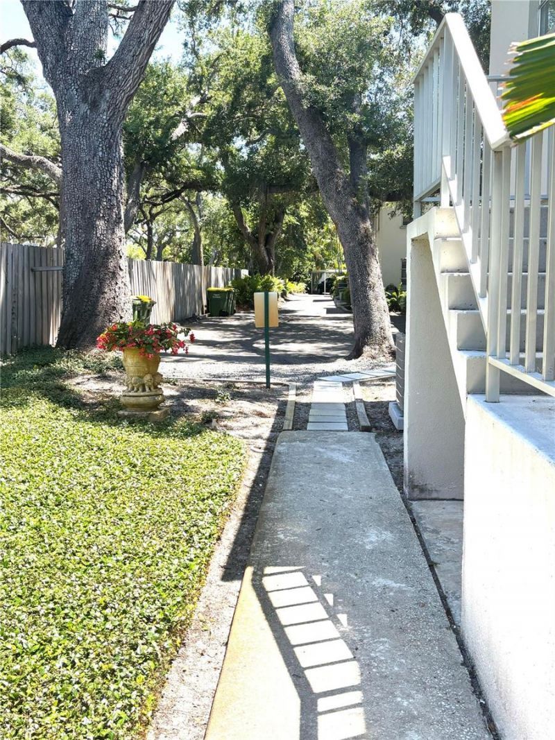 3711 Almeria Avenue, Unit 3N, Sarasota, FL 34239 Photo