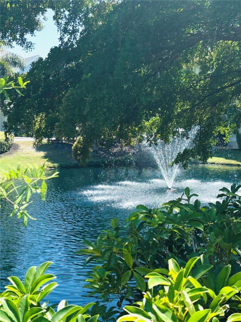 3711 Almeria Avenue, Unit 3N, Sarasota, FL 34239 Photo