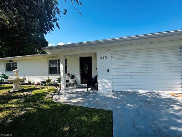 710 AQUI ESTA DRIVE , PUNTA GORDA, FL 33950