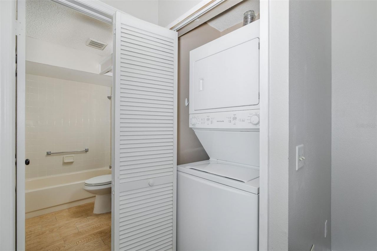 7900 Hardwick Drive, Unit 827, New Port Richey, FL 34653 Photo