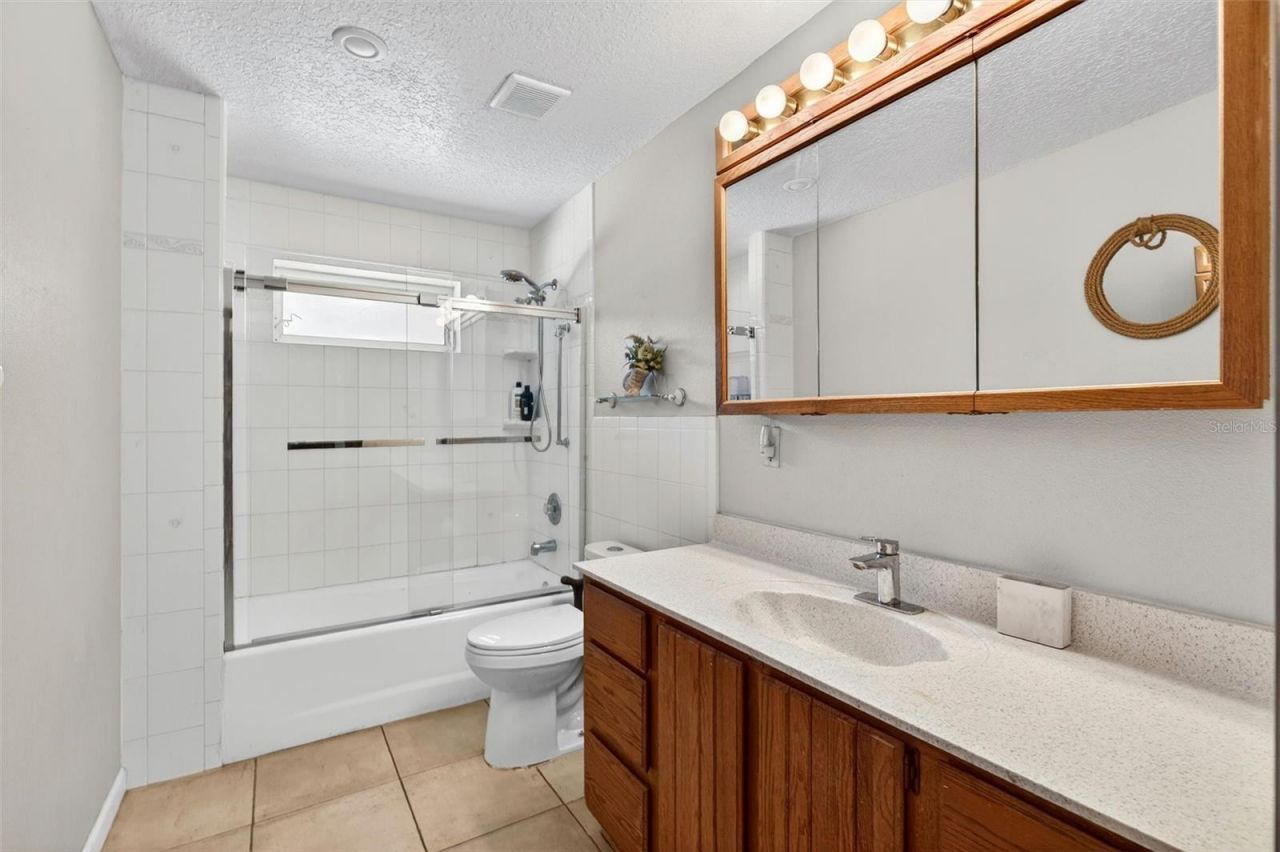 5390 East Avenue , De Leon Springs, FL 32130 Photo