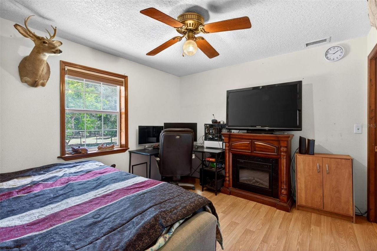 5390 East Avenue , De Leon Springs, FL 32130 Photo