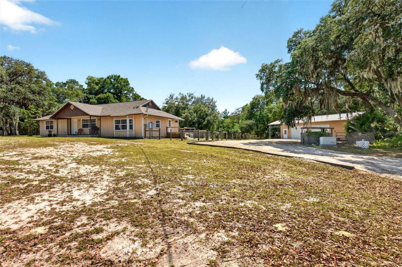 5390 East Avenue , De Leon Springs, FL 32130 Photo