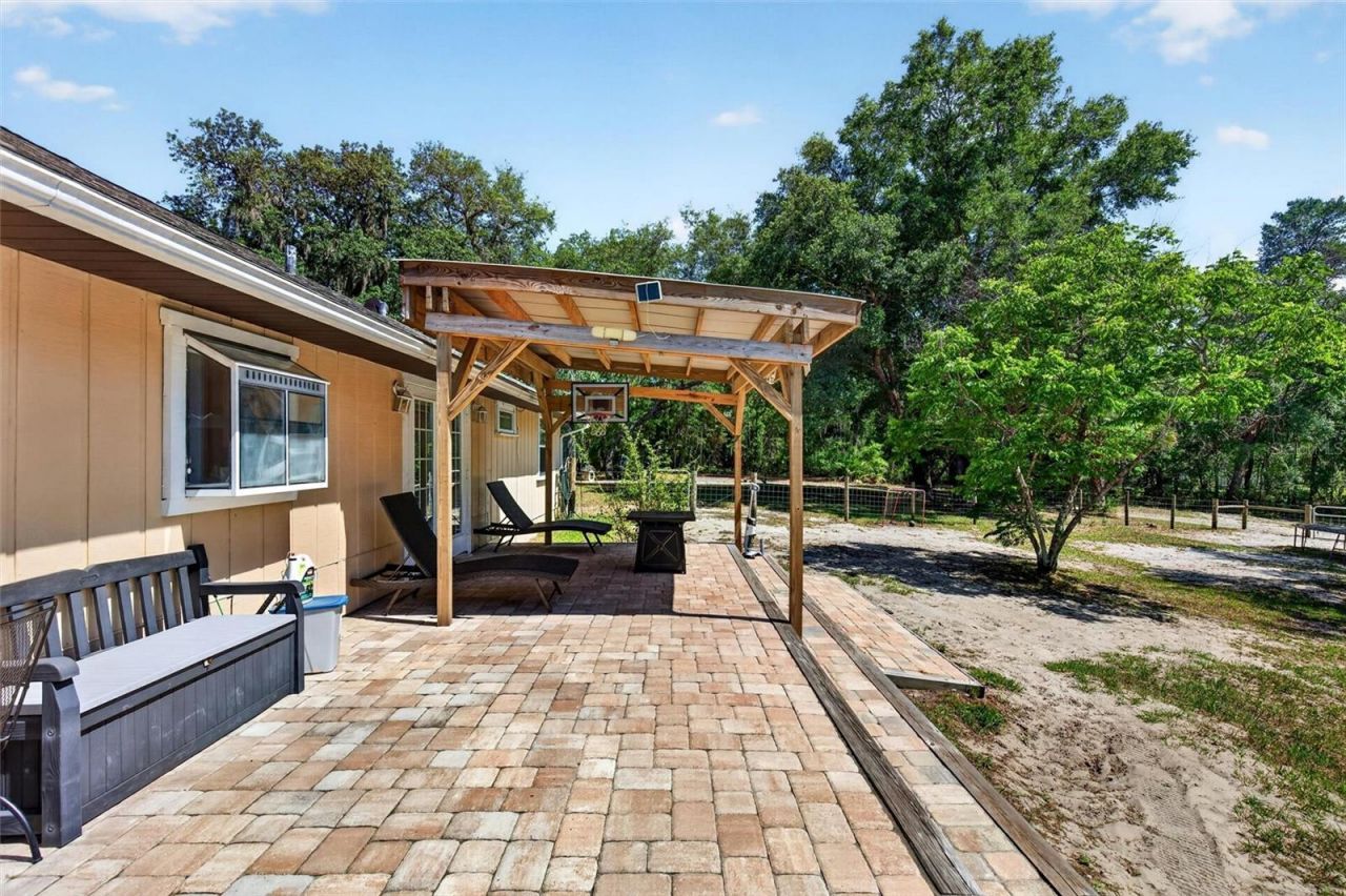 5390 East Avenue , De Leon Springs, FL 32130 Photo