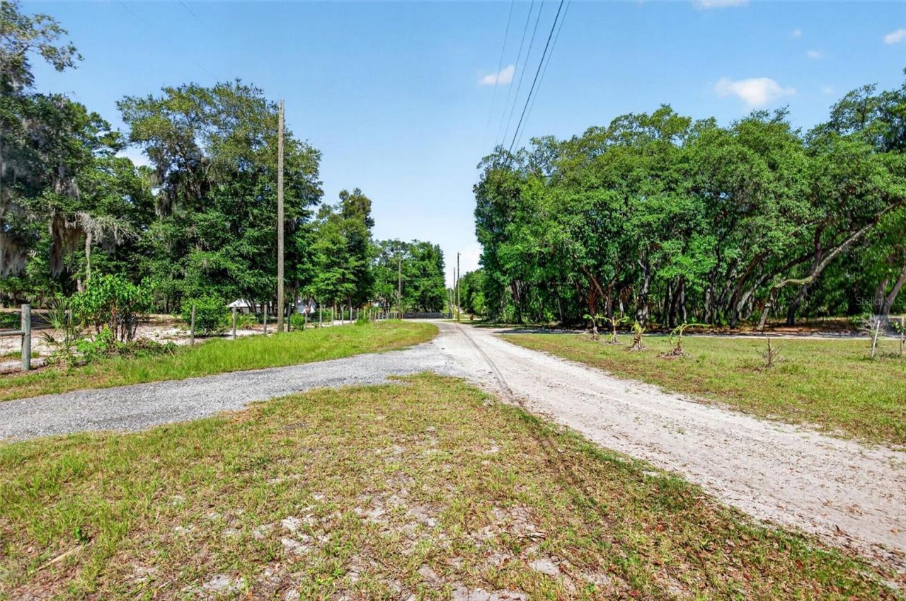 5390 East Avenue , De Leon Springs, FL 32130 Photo