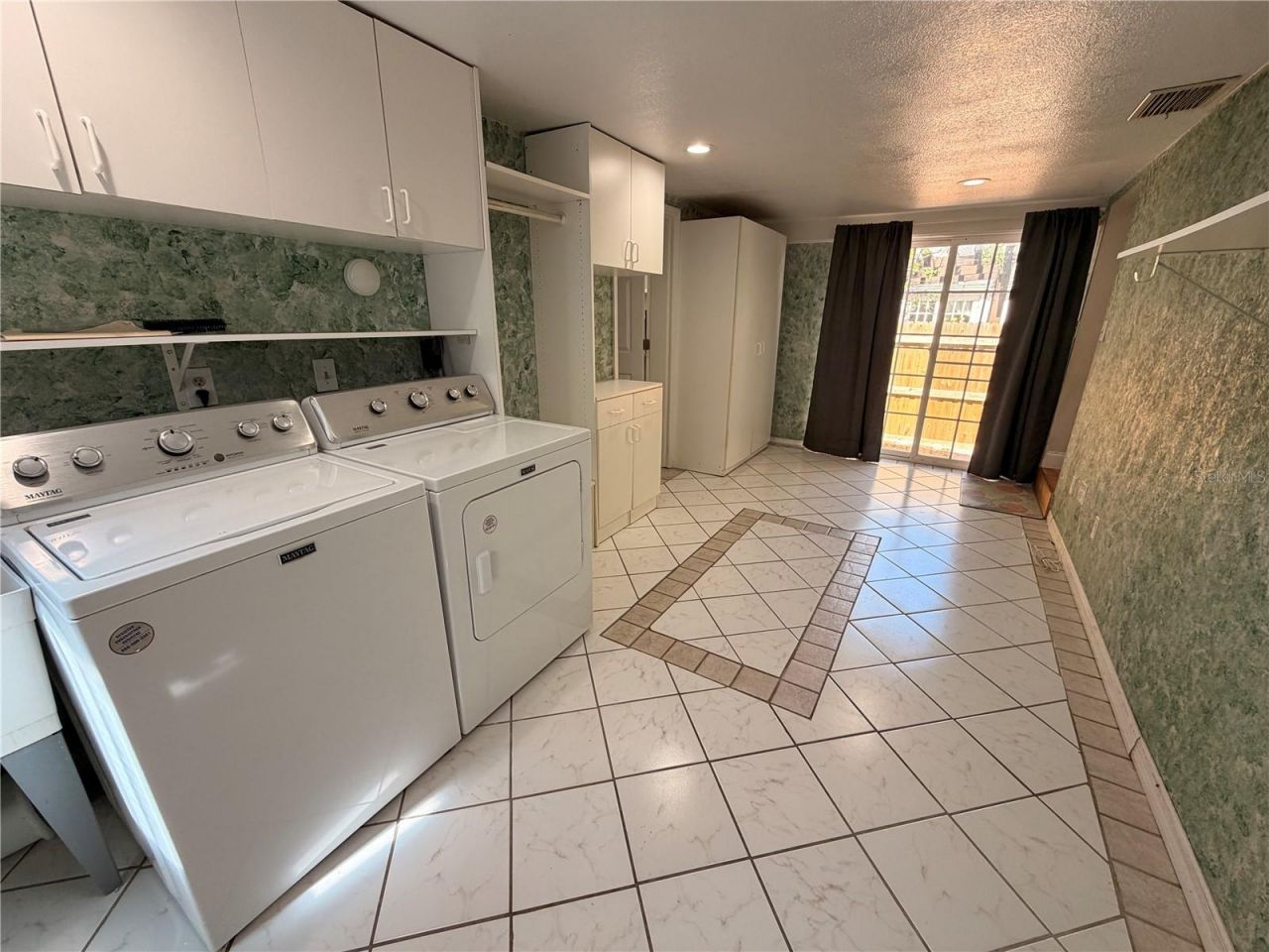 3620 Burlington Avenue N, Saint Petersburg, FL 33713 Photo