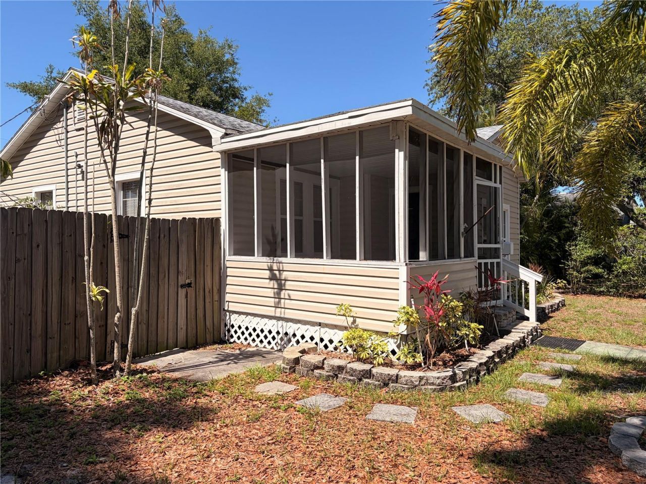 3620 Burlington Avenue N, Saint Petersburg, FL 33713 Photo