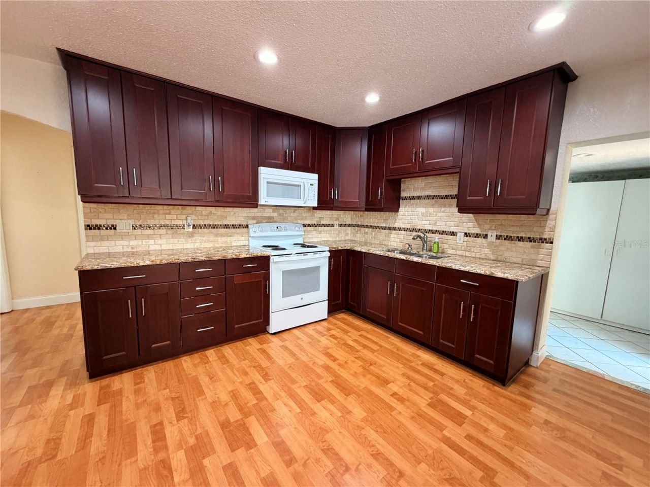 3620 Burlington Avenue N, Saint Petersburg, FL 33713 Photo
