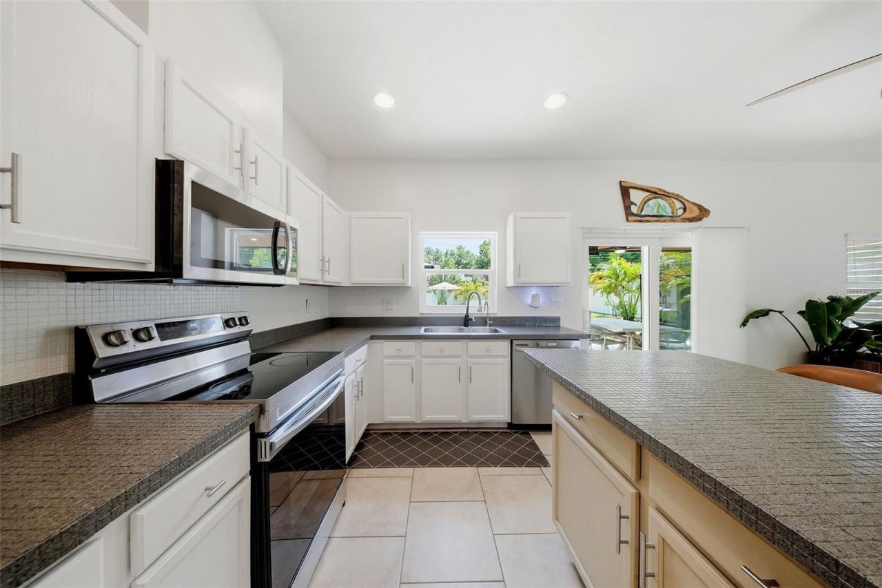 236 15th Avenue Se, Saint Petersburg, FL 33701 Photo