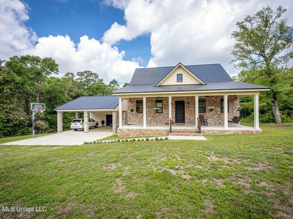 2000 River Bluffs Drive, Vancleave, MS 39565